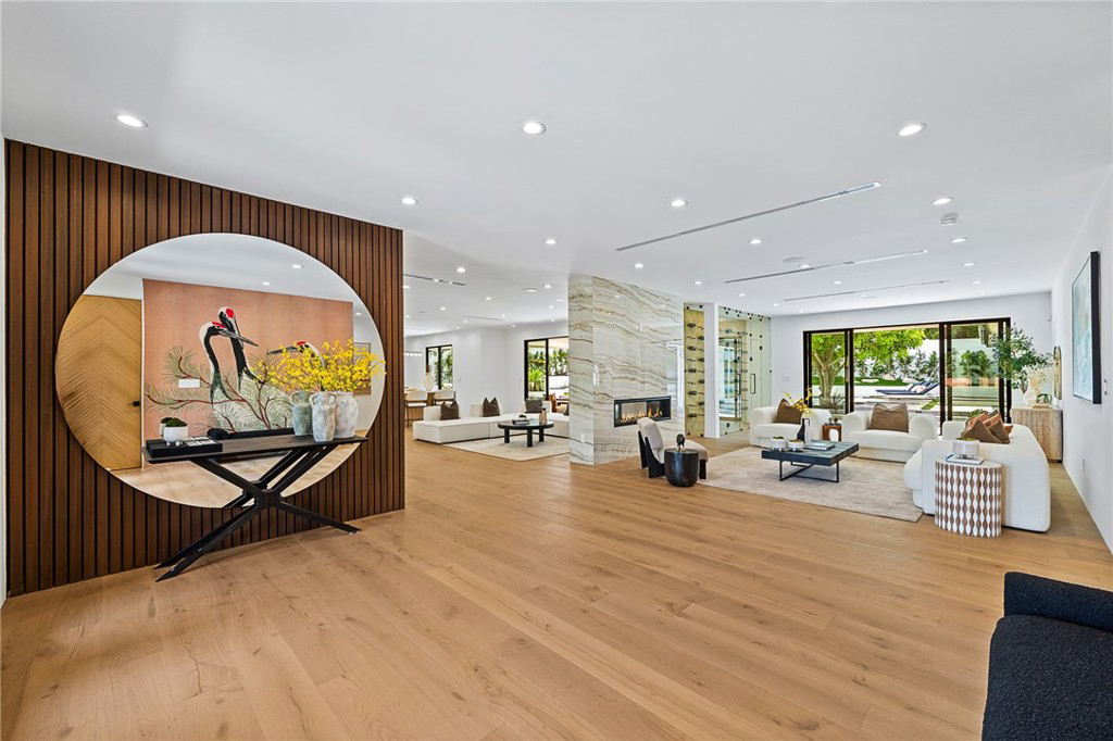 European Oak Engineered hardwood flooring in a modern California home