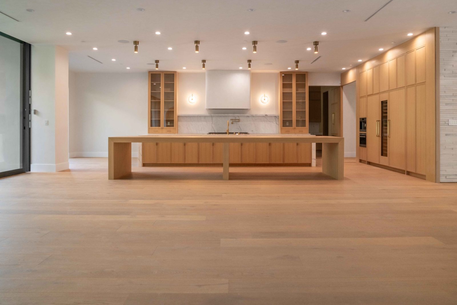 Light color European Oak engineered hardwood floors in a beautiful los angeles home