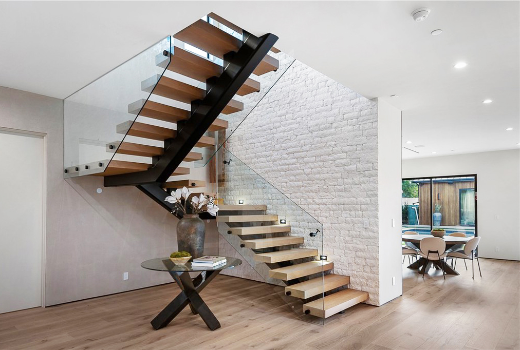 Light color European Oak engineered hardwood floors in a beautiful los angeles home